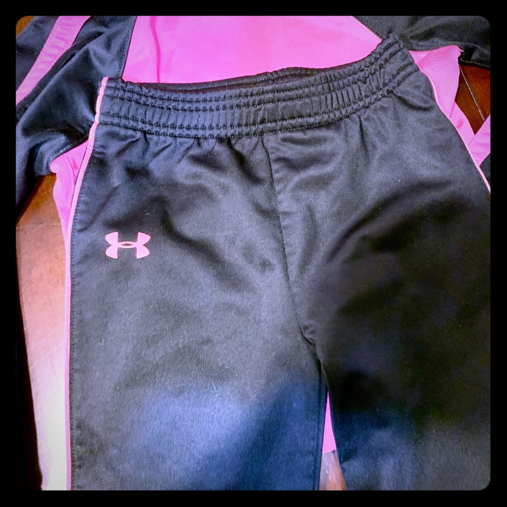 🎉SOLD🎉Nike/Under Armor jogger set 4T Like New - Picture 8 of 8